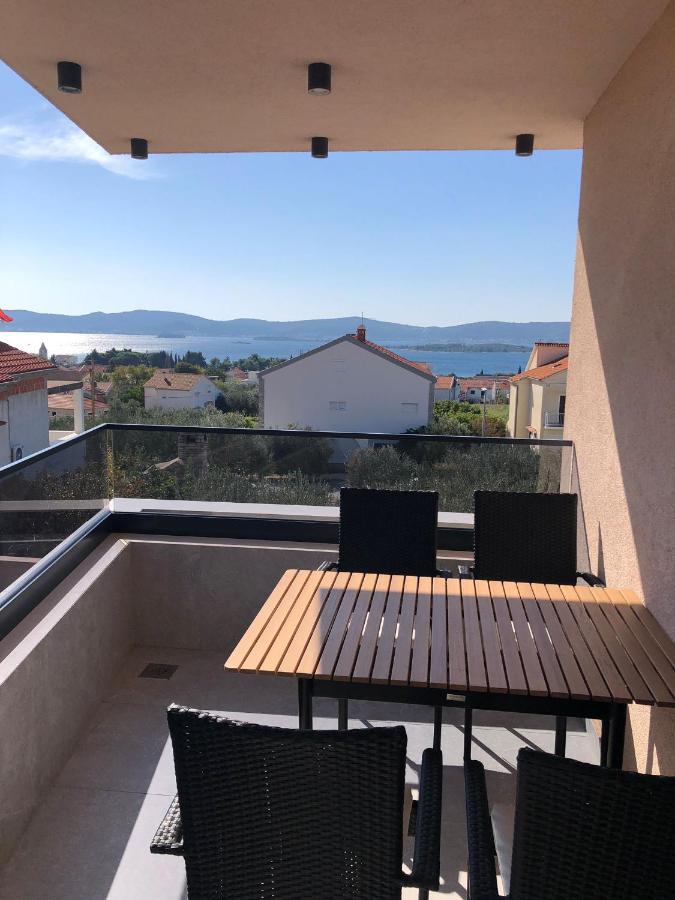 Apartment Rose Garden Sveti Filip i Jakov Eksteriør bilde